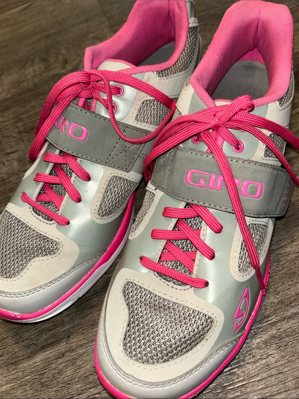 Giro Whynd Women’s Cycling Shoes Pink Gray Hook & Loop Road Bike Shoes Size 9